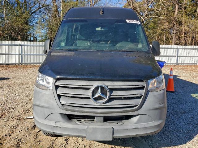 Mercedes-Benz Sprinter 2500/3500 Image 6