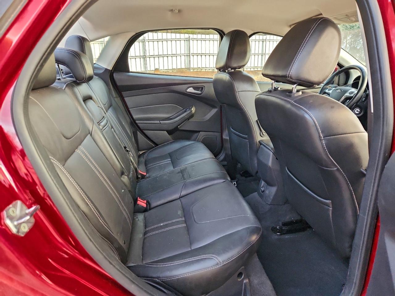 Ford Focus Se Image 12