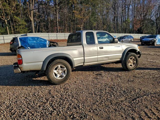 Toyota Tacoma Xtracab Image 9