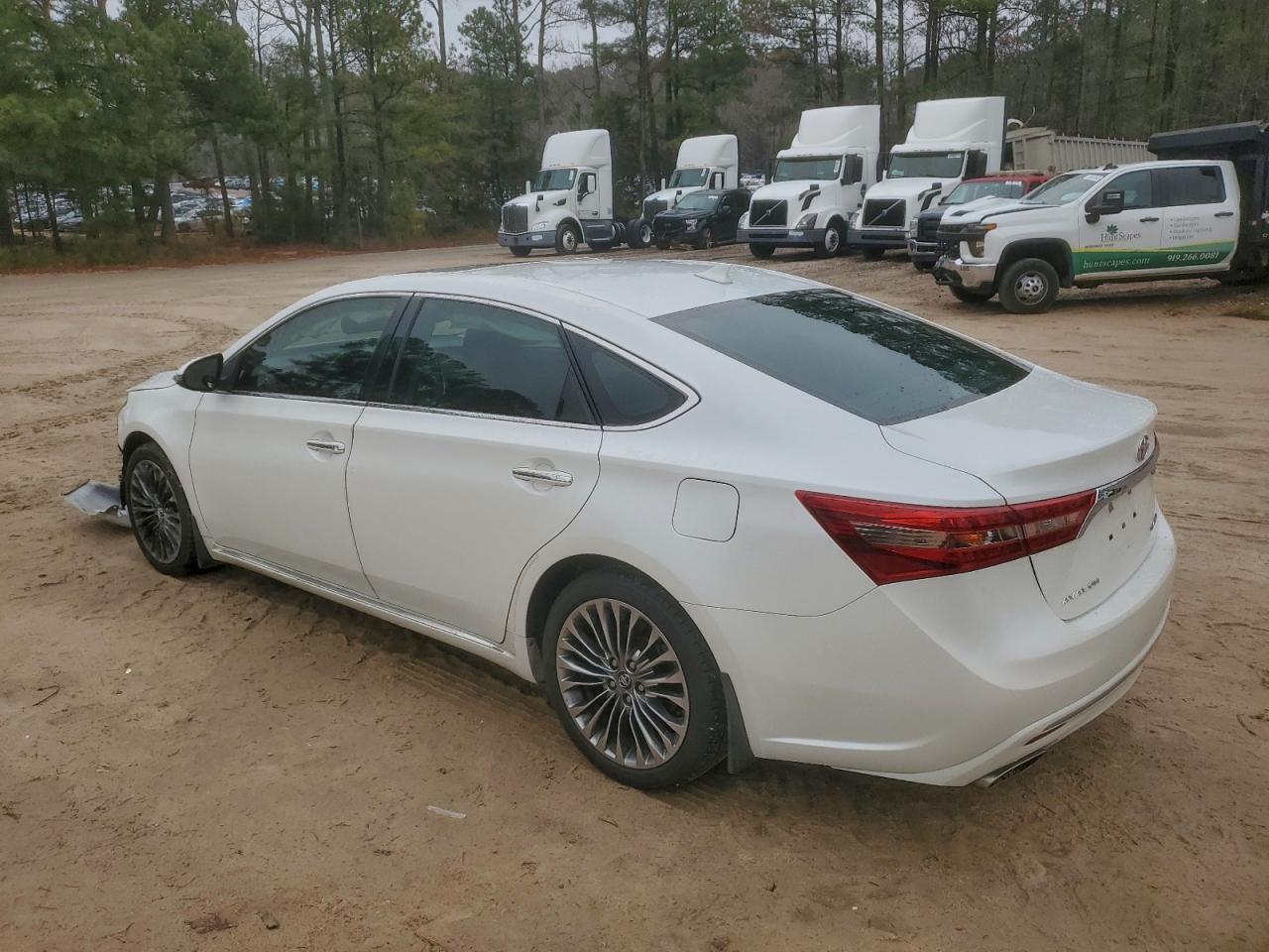 Toyota Avalon Xle Image 6