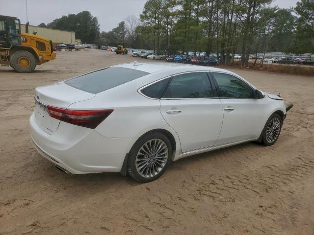 Toyota Avalon Xle Image 2