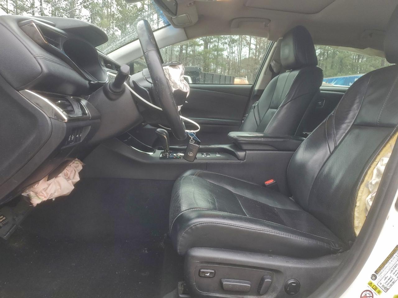 Toyota Avalon Xle Image 3