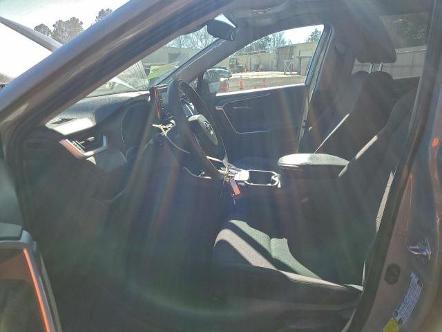 Toyota RAV4 Xle Image 10