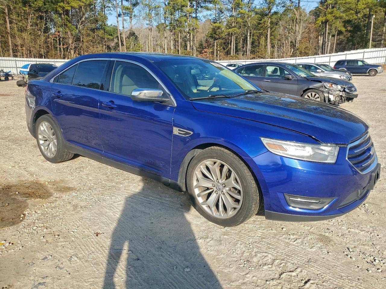 Ford Taurus Limited Image 8