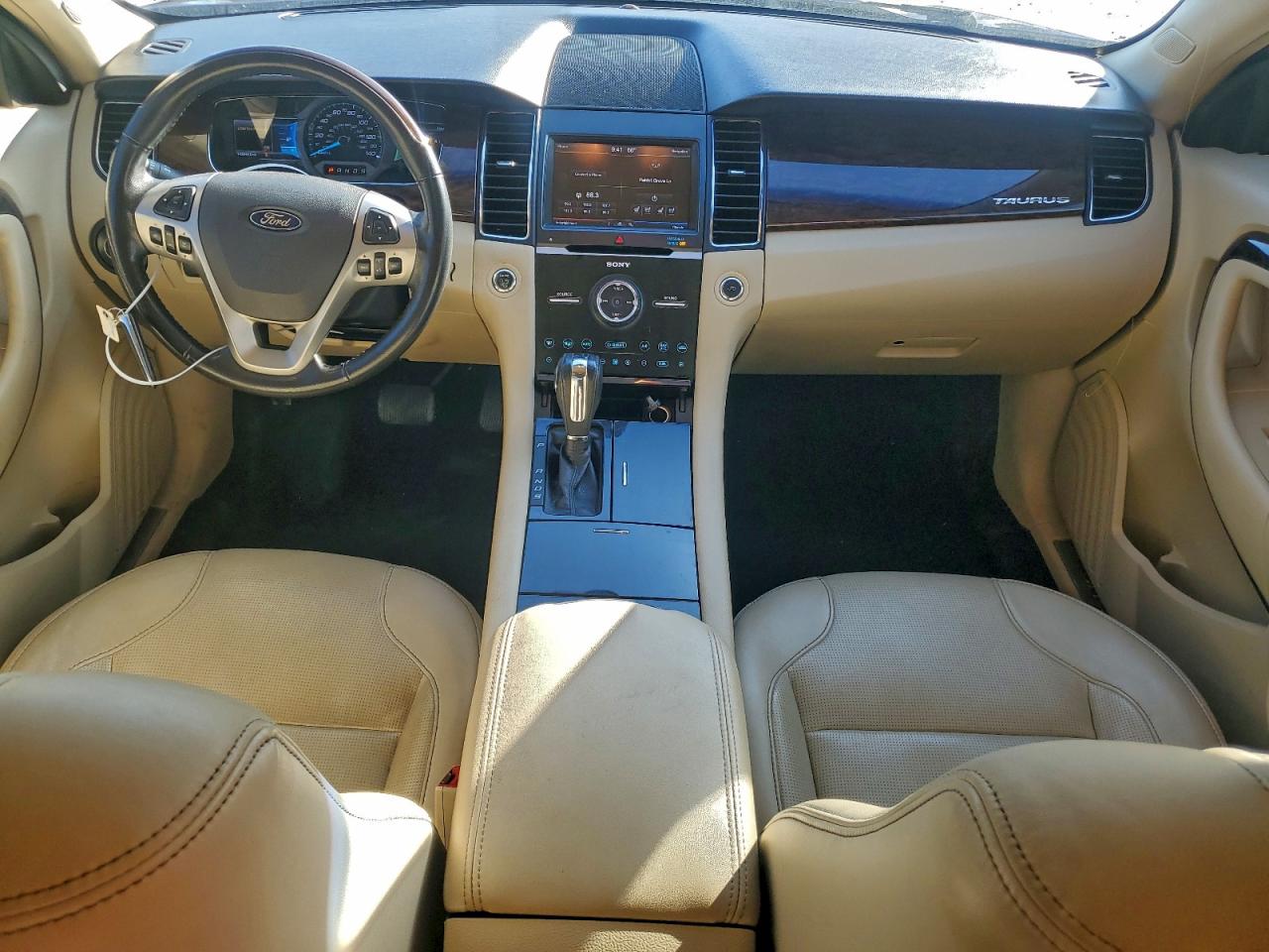 Ford Taurus Limited Image 5