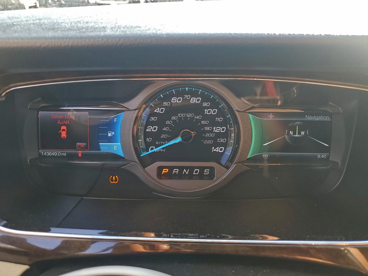 Ford Taurus Limited Image 10