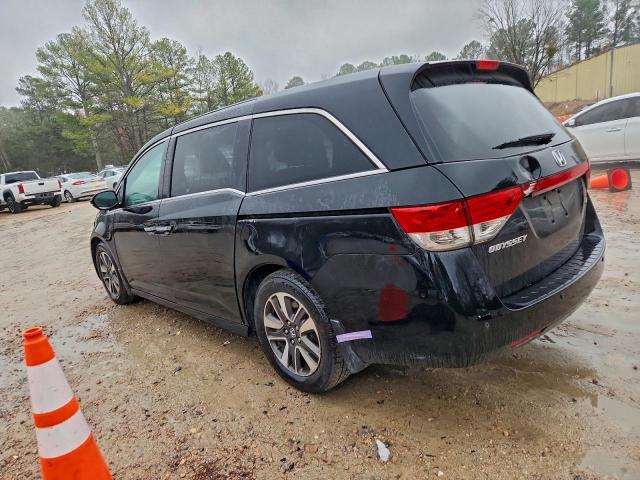 Honda Odyssey Touring Image 3