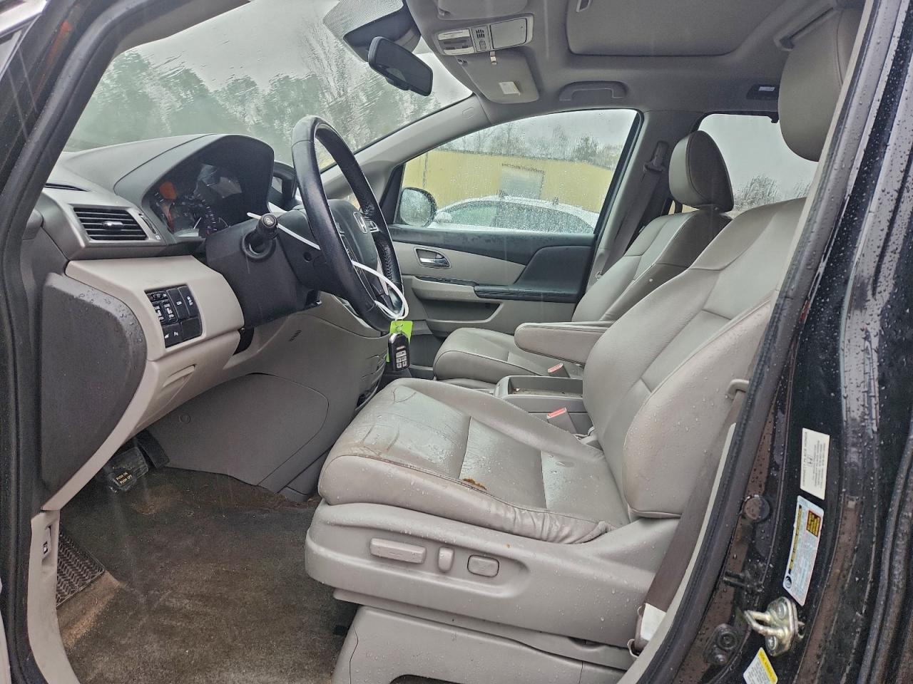 Honda Odyssey Touring Image 10