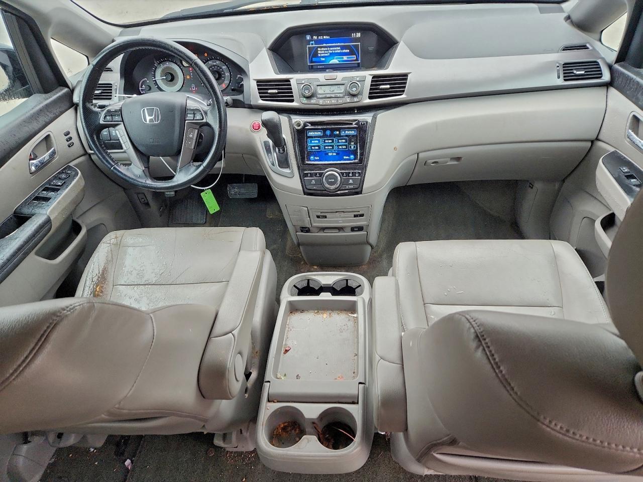 Honda Odyssey Touring Image 12