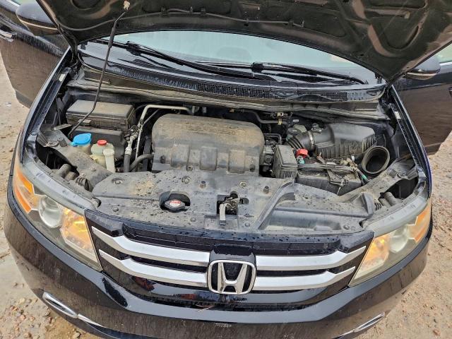 Honda Odyssey Touring Image 8