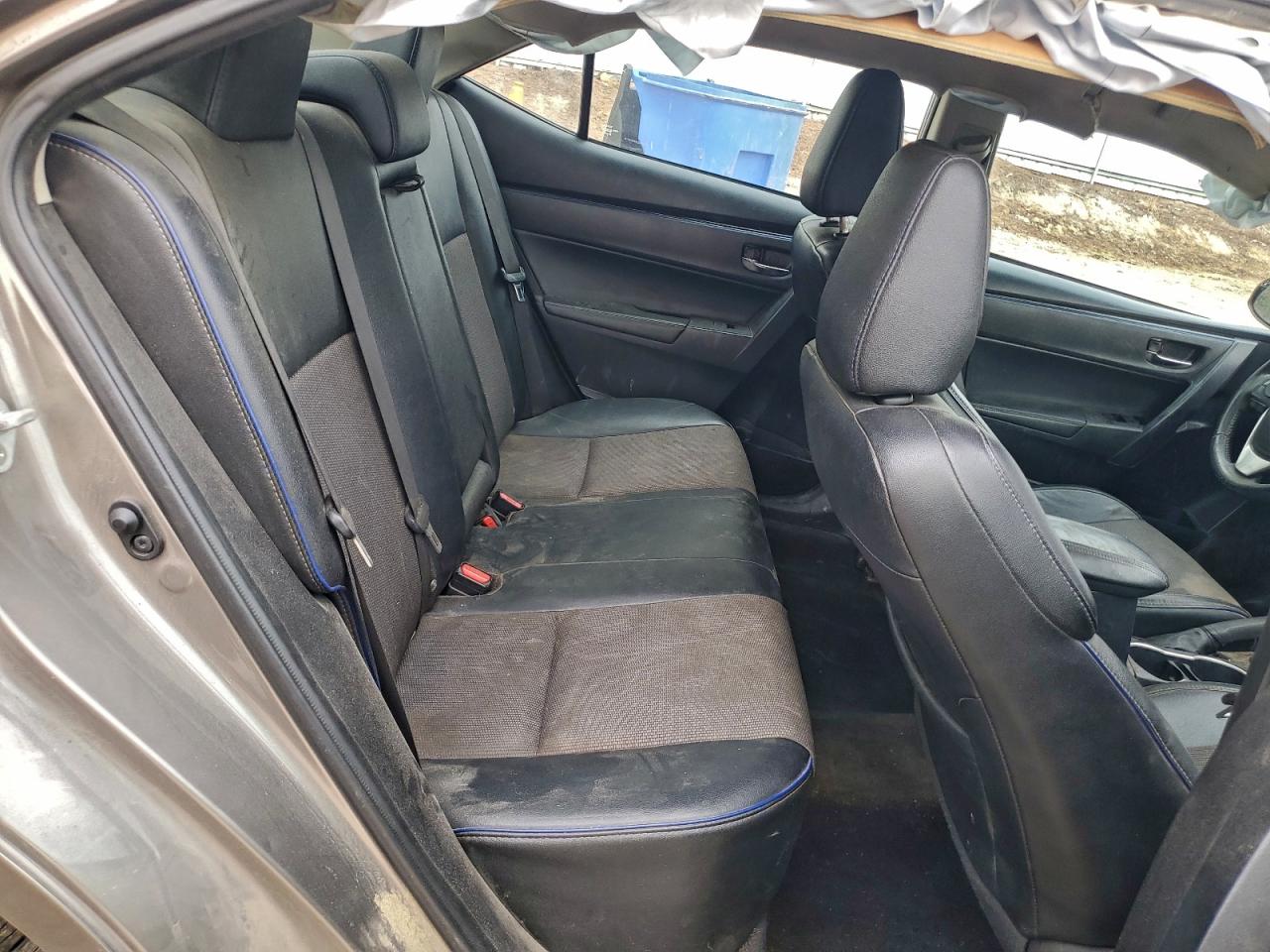 Toyota Corolla L Image 4