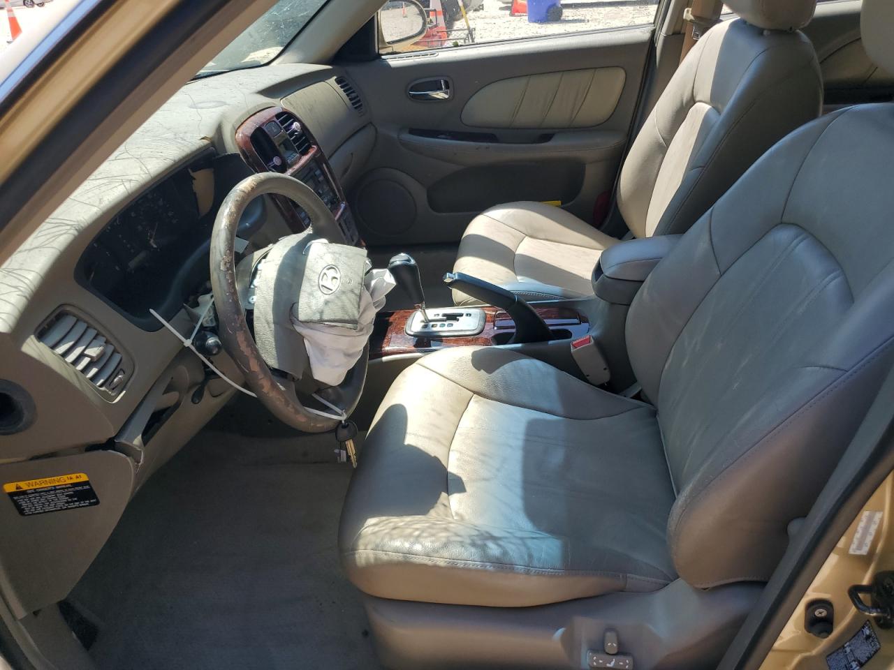 Hyundai SONATA Gls Image 12