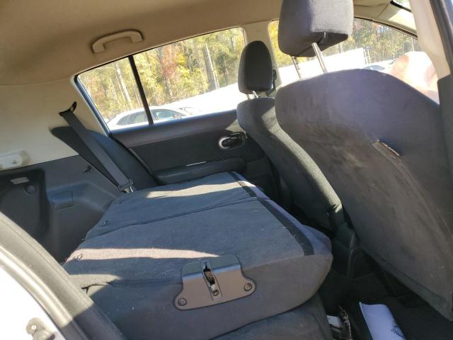 Nissan Versa S Image 9