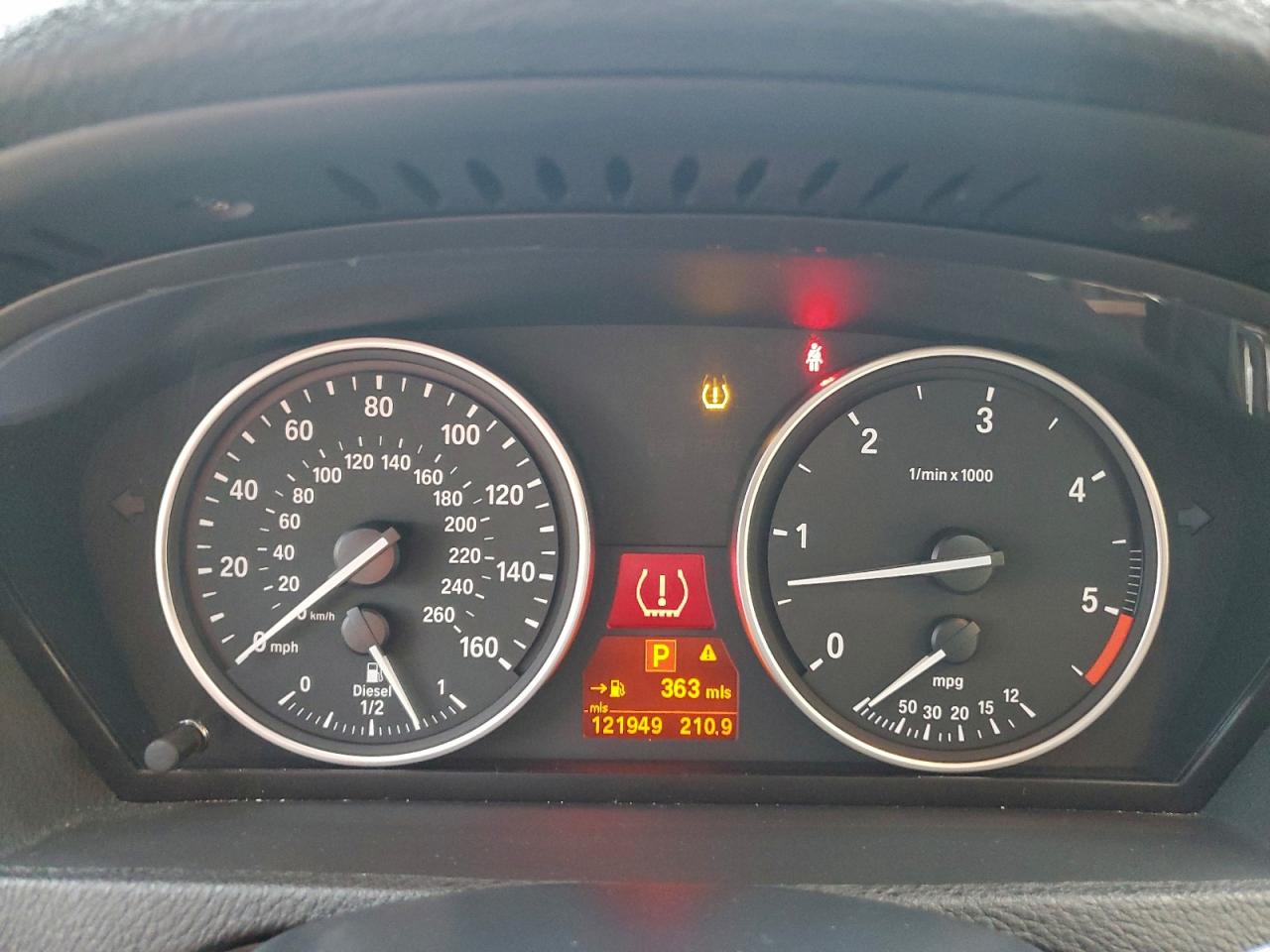 BMW X Series Xdrive35d Image 6