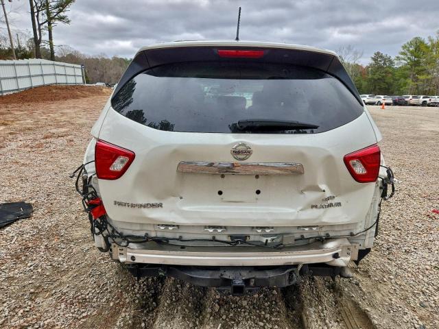 Nissan Pathfinder S Image 9