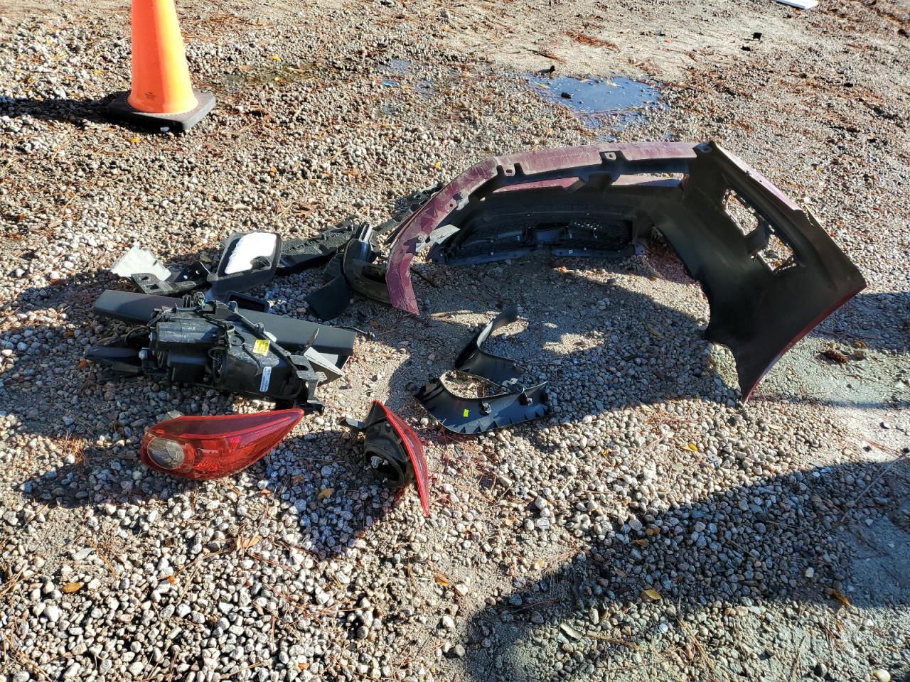 Mazda 3 Grand Touring Image 12