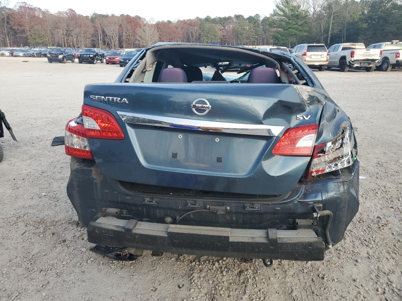 Nissan Sentra S Image 5