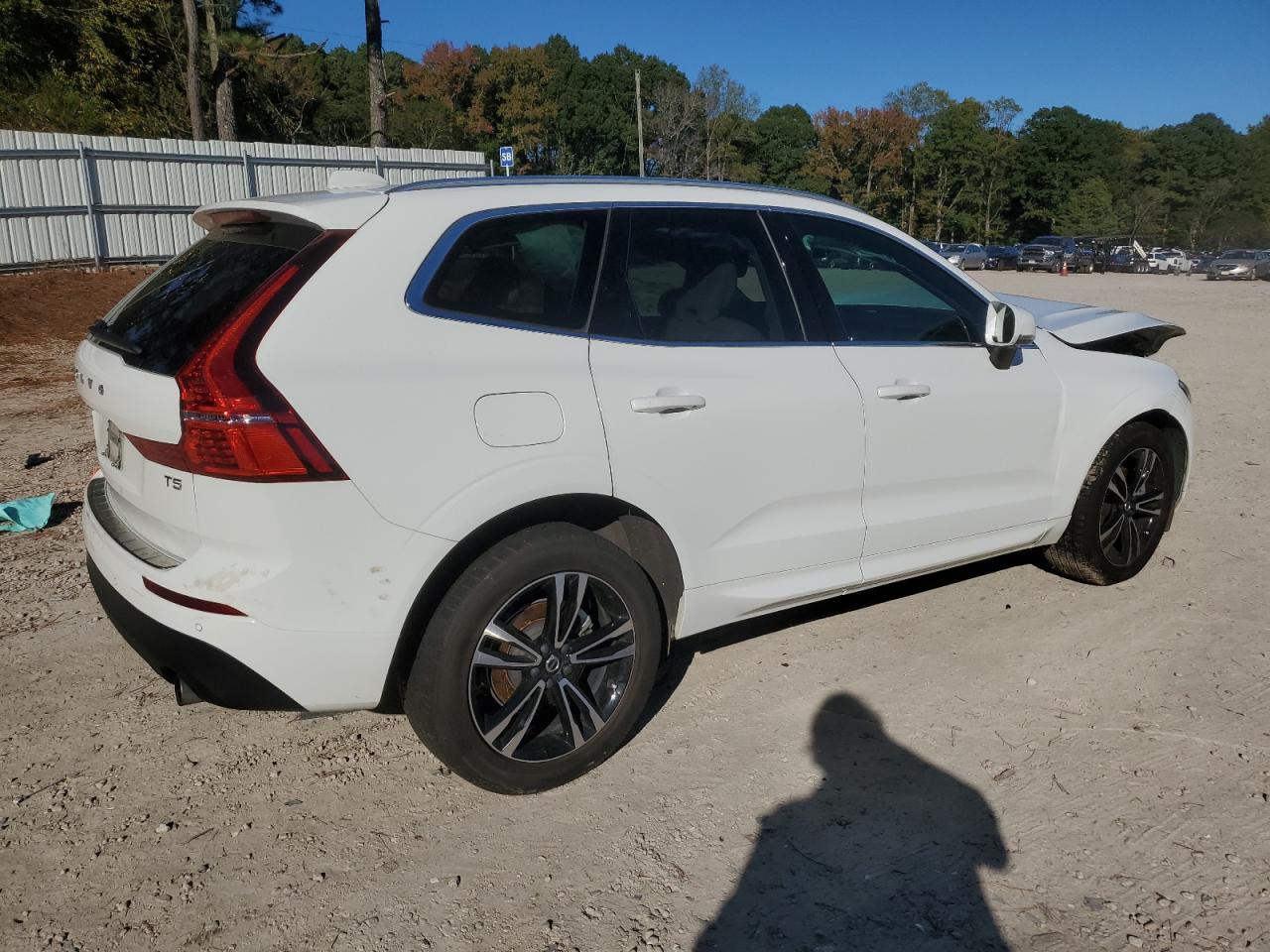 Volvo XC60 T5 Momentum Image 7