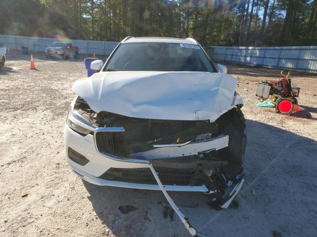 Volvo XC60 T5 Momentum Image 4