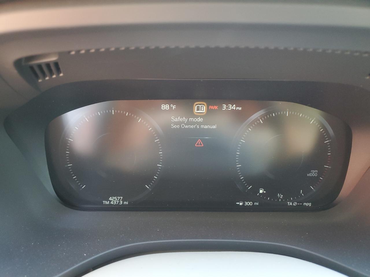 Volvo XC60 T5 Momentum Image 11