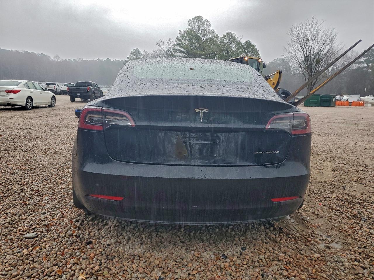Tesla Model 3 Image 9