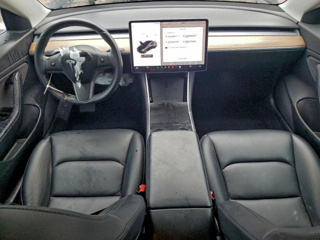 Tesla Model 3 Image 5