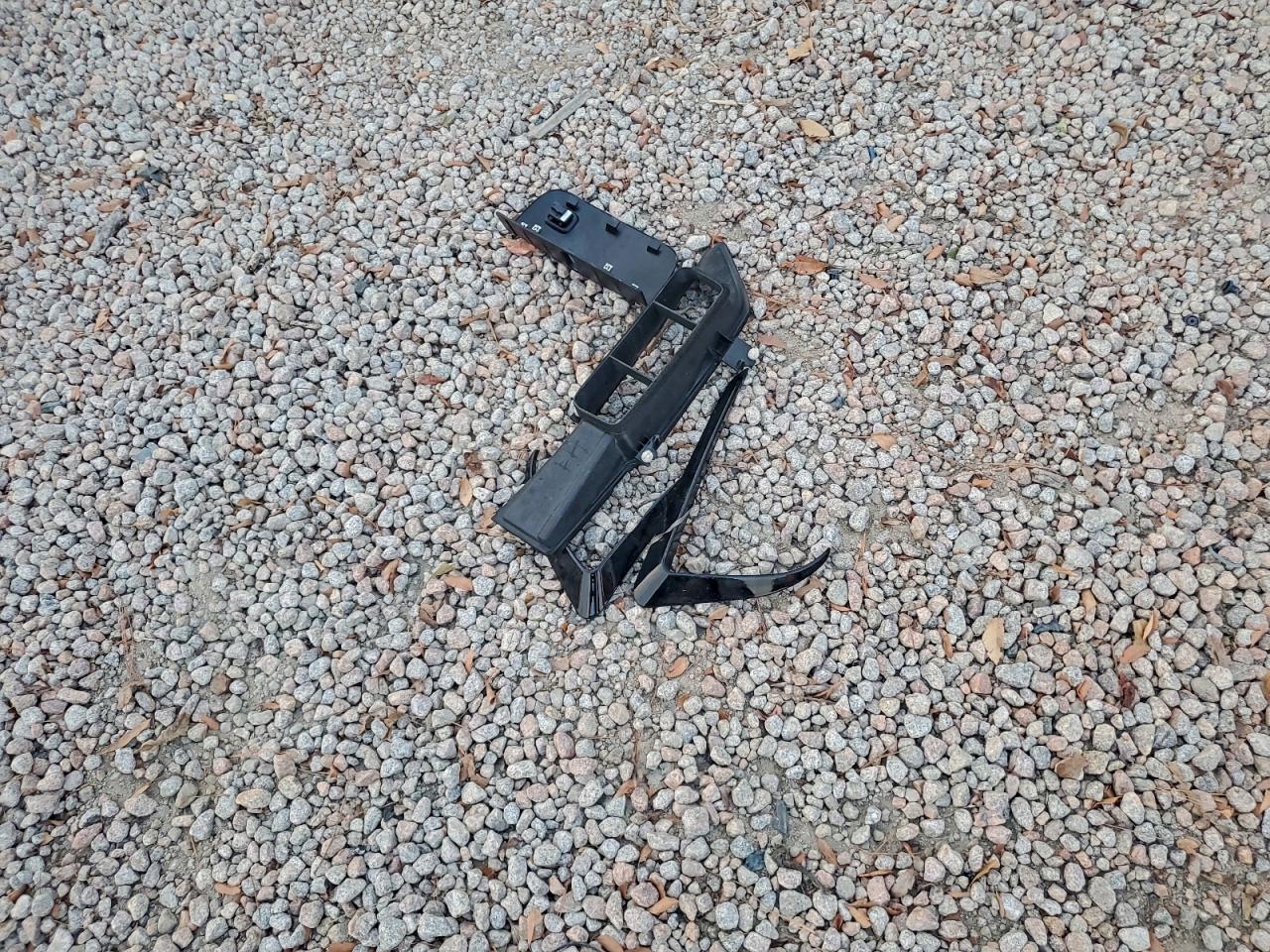 Tesla Model 3 Image 12