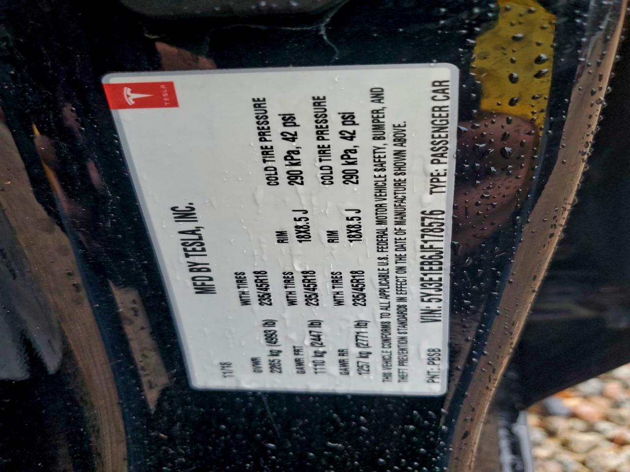 Tesla Model 3 Image 7