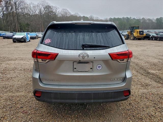 Toyota Highlander Se Image 7