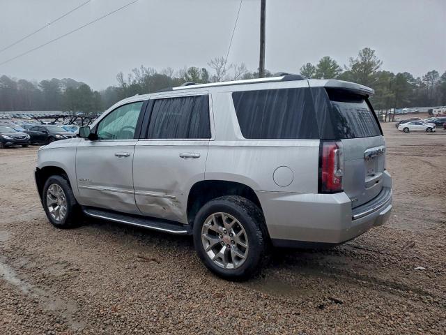 GMC Yukon Denali Image 5
