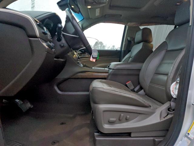 GMC Yukon Denali Image 13