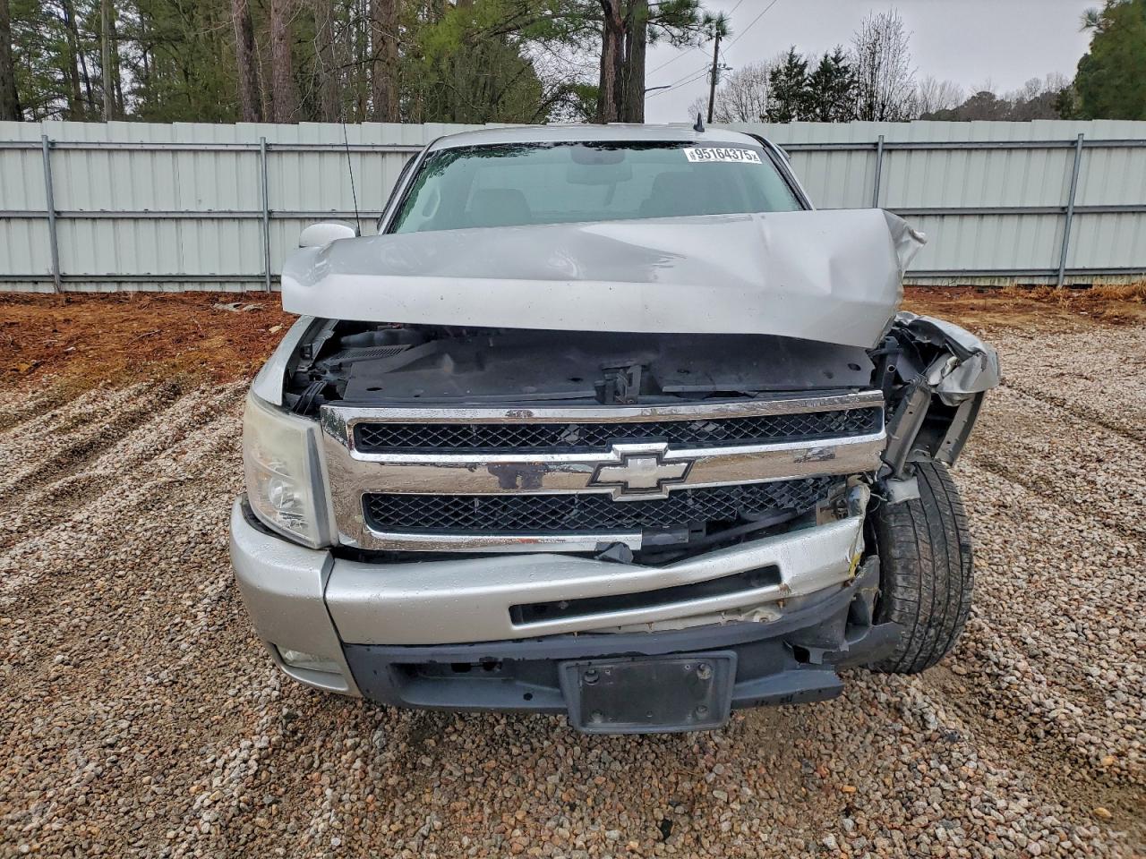 Chevrolet Silverado C1500 Ltz Image 5