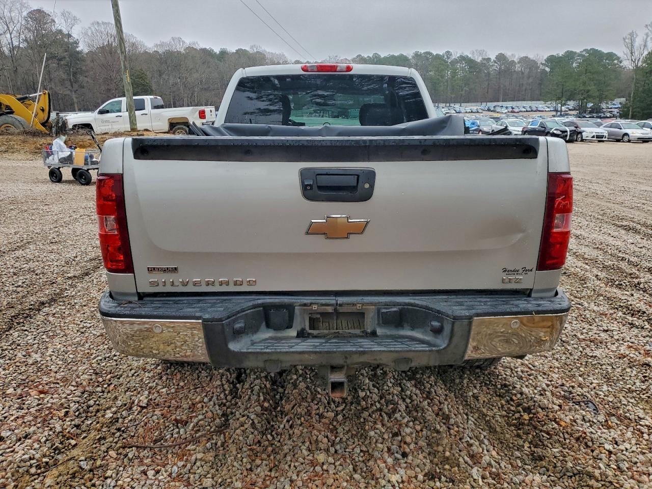 Chevrolet Silverado C1500 Ltz Image 11