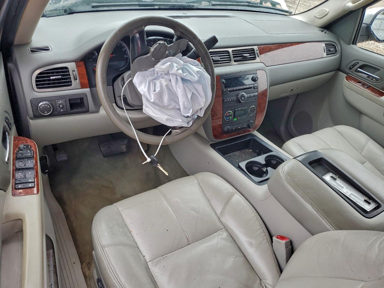 Chevrolet Silverado C1500 Ltz Image 6