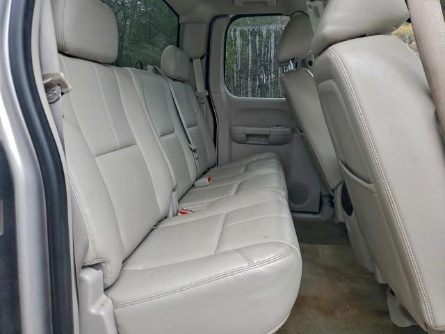 Chevrolet Silverado C1500 Ltz Image 13