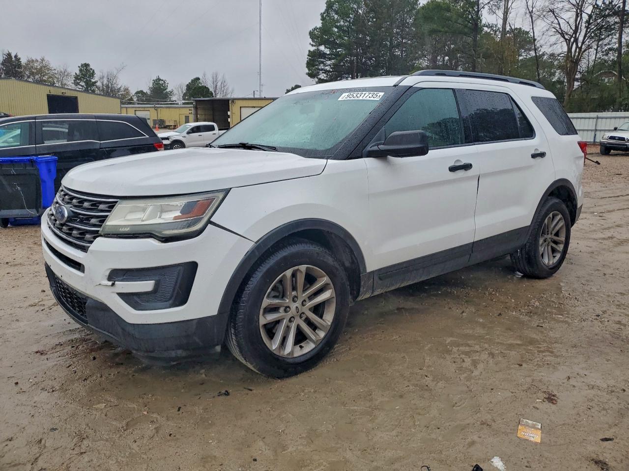 Ford Explorer Image 1