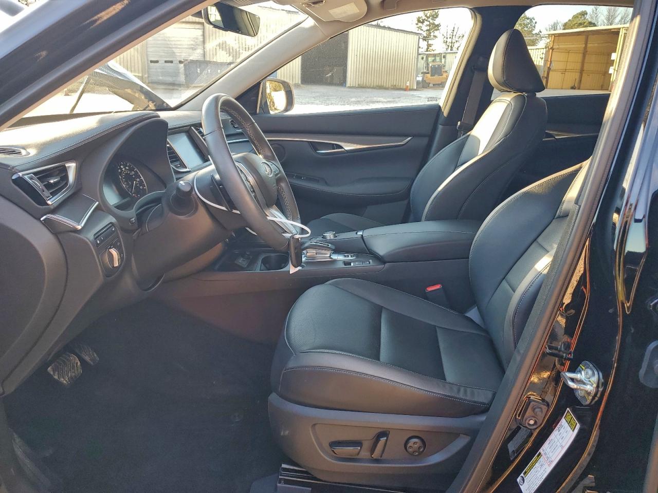 INFINITI Qx Luxe Image 6