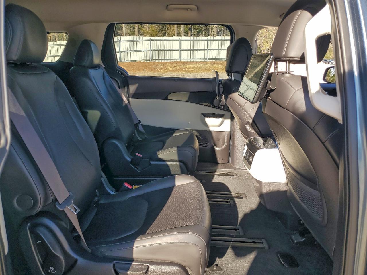 Kia Carnival Sx Prestige Image 11