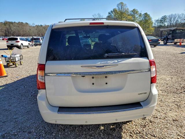 Chrysler Minivan Limited Platinum Image 7