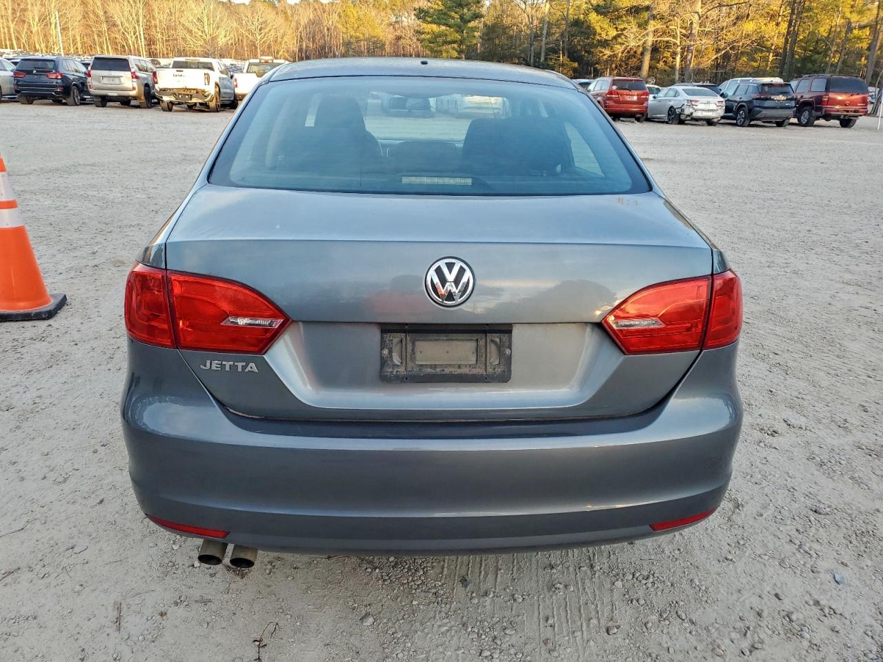 Volkswagen Jetta Base Image 8