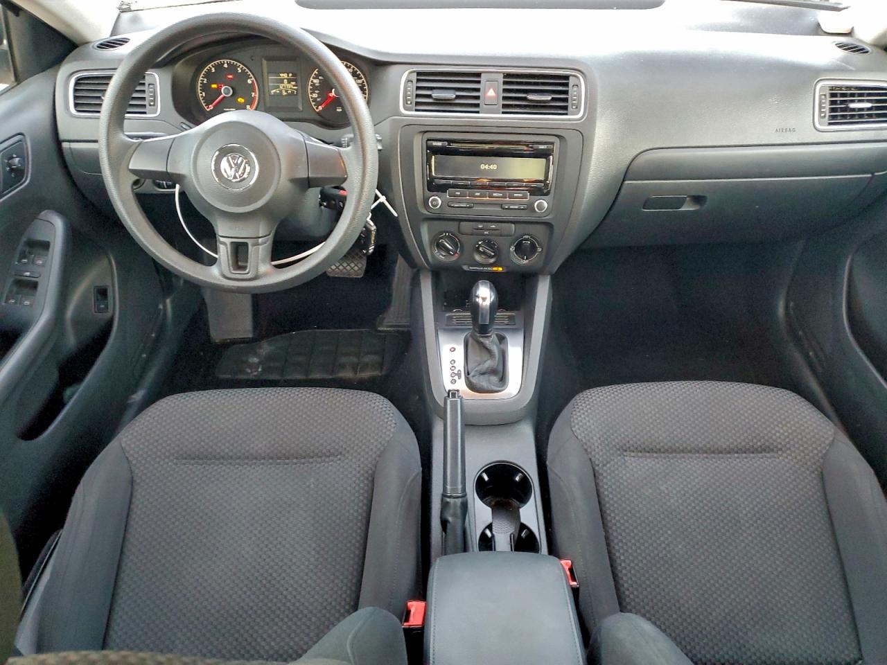 Volkswagen Jetta Base Image 12