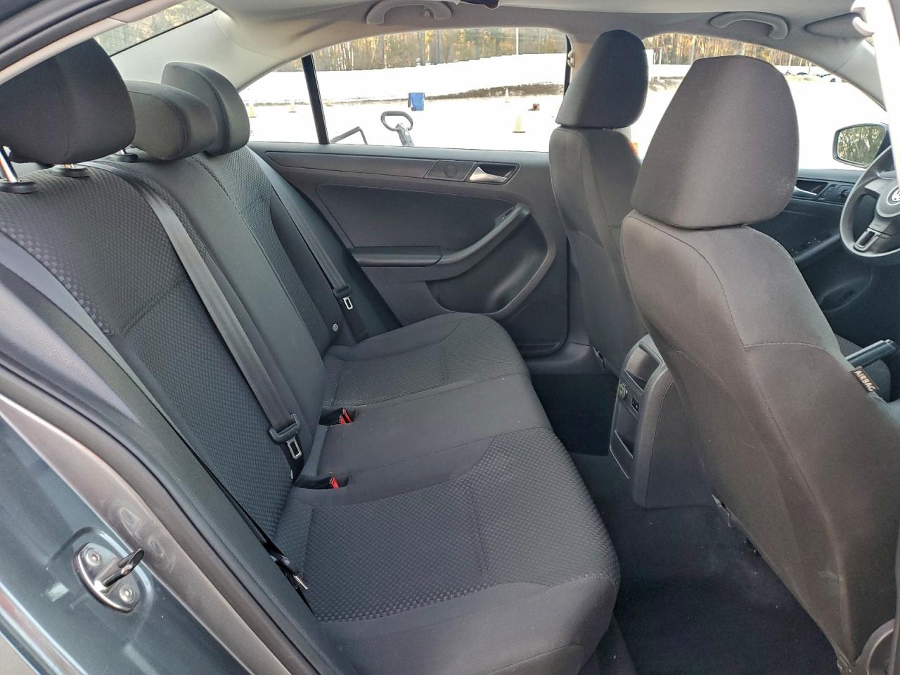 Volkswagen Jetta Base Image 7