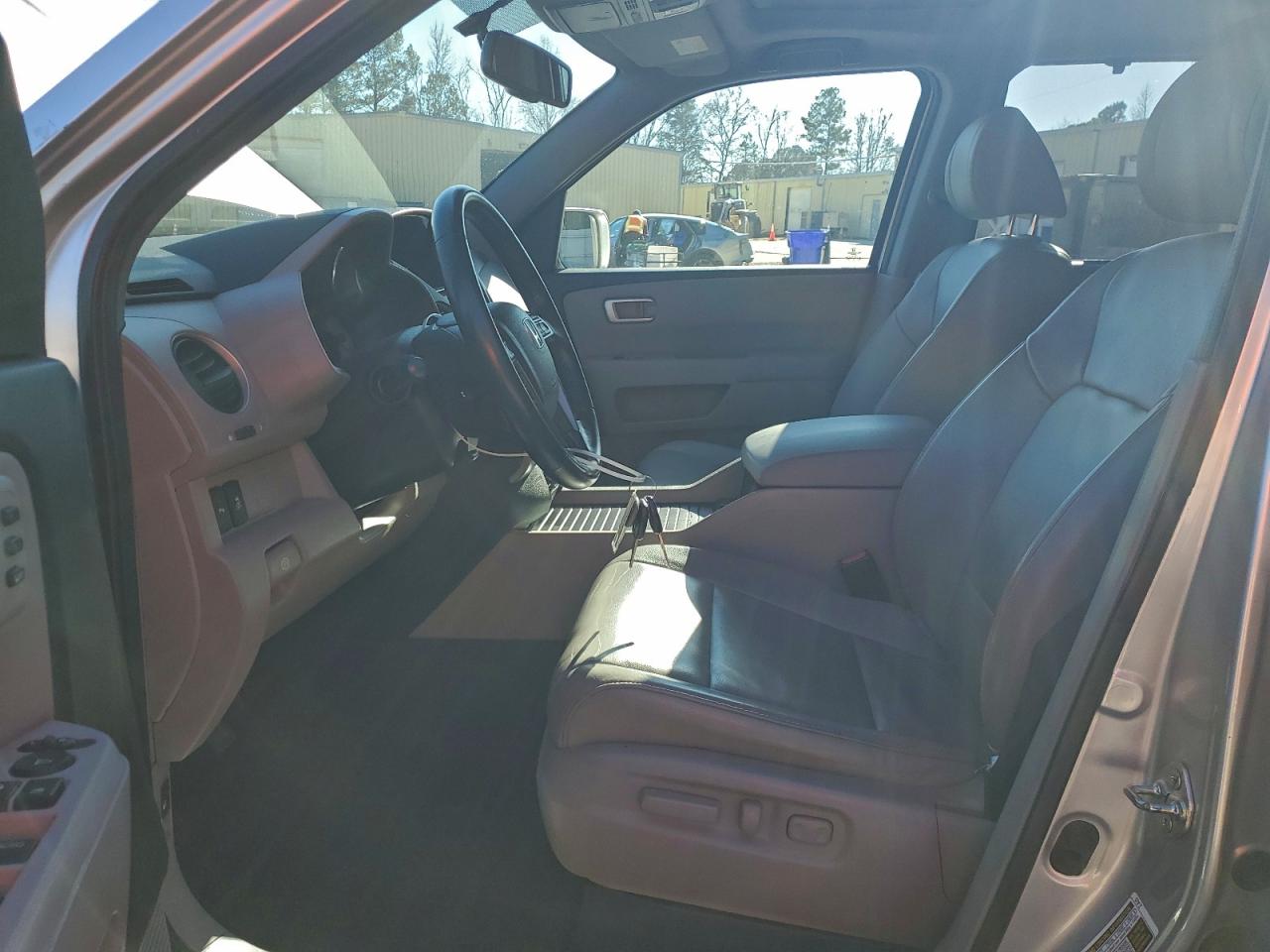 Honda Pilot Touring Image 12