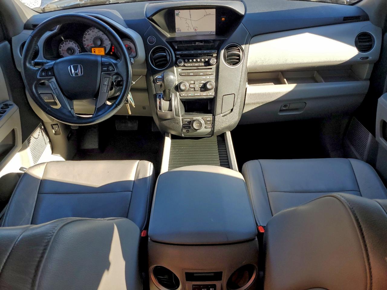 Honda Pilot Touring Image 5