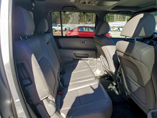 Honda Pilot Touring Image 8