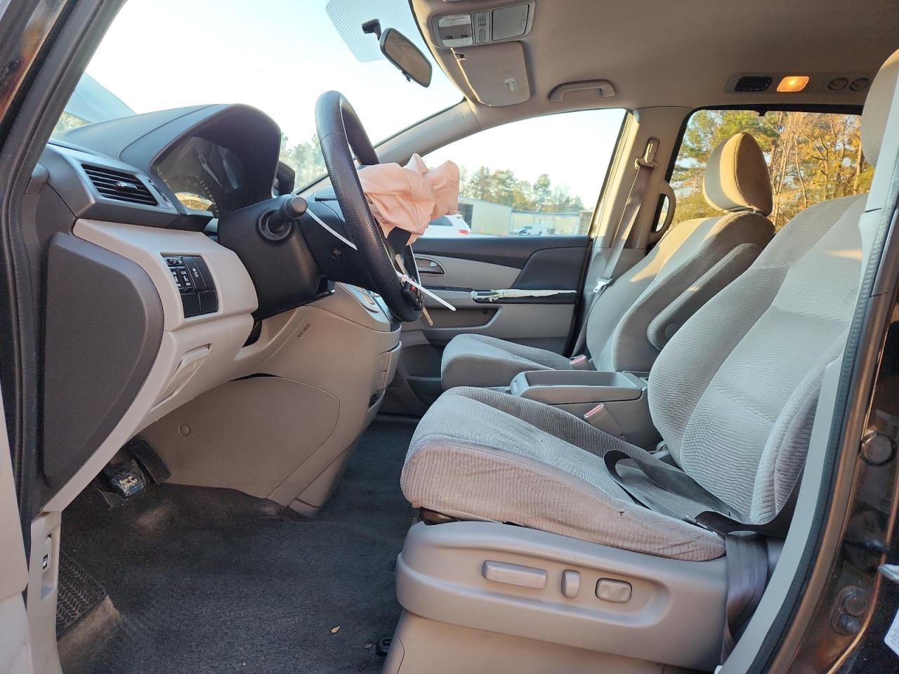 Honda Odyssey Ex Image 9