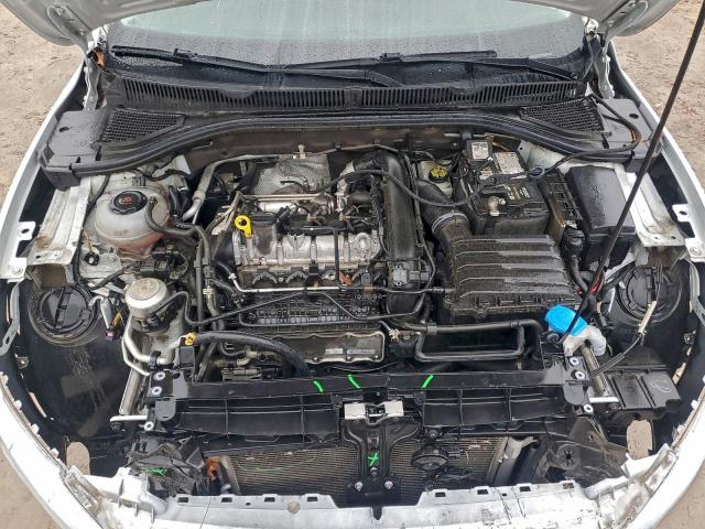 Volkswagen Jetta S Image 9