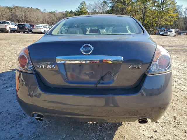 Nissan Altima Base Image 5