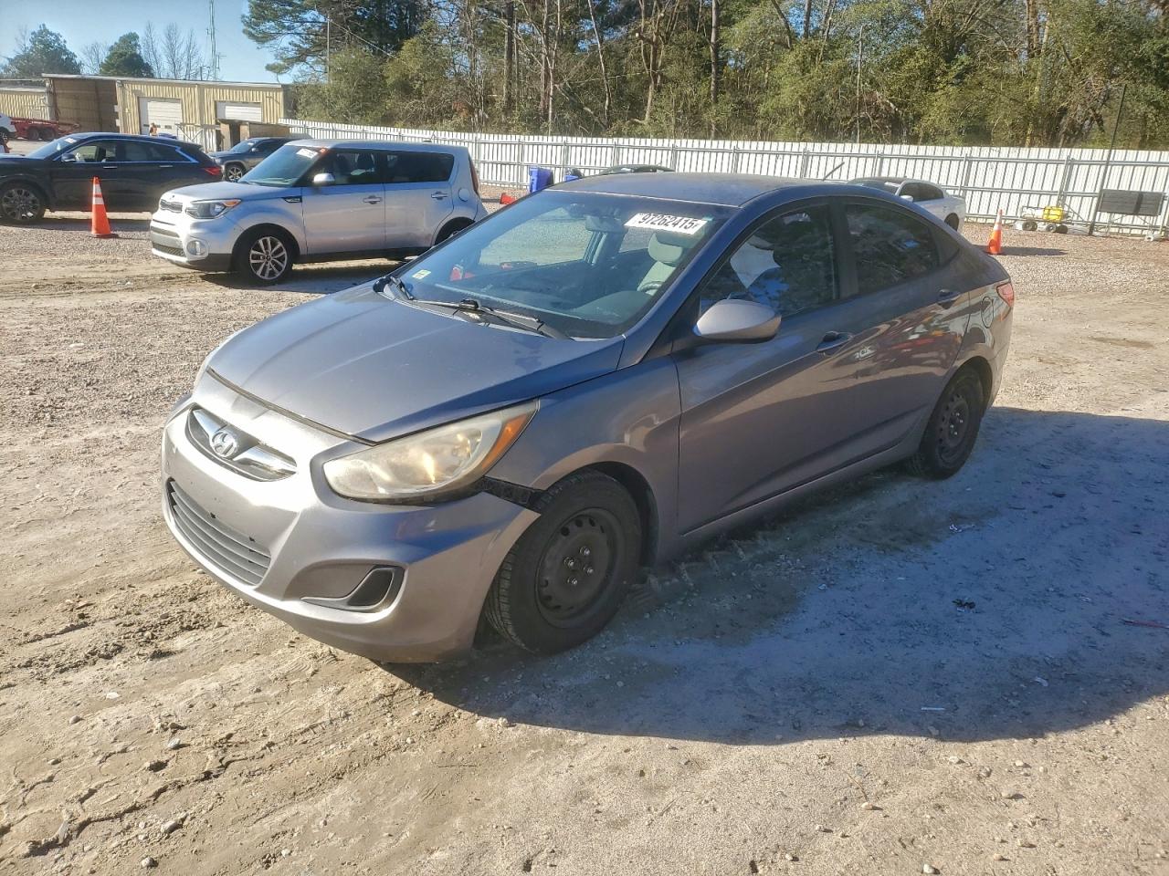 Hyundai ACCENT Gls Image 1