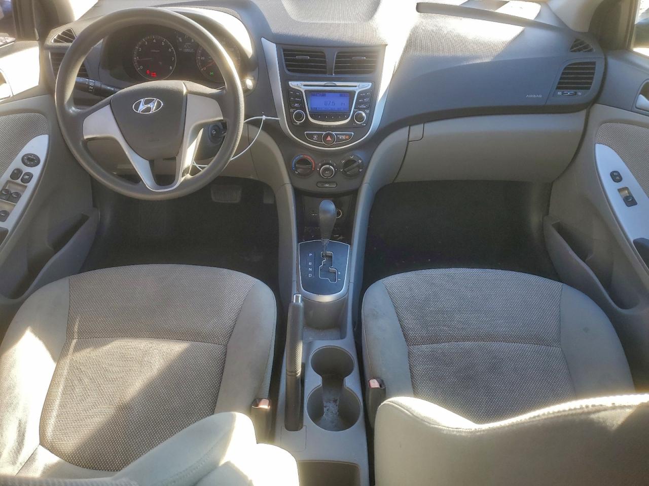 Hyundai ACCENT Gls Image 8